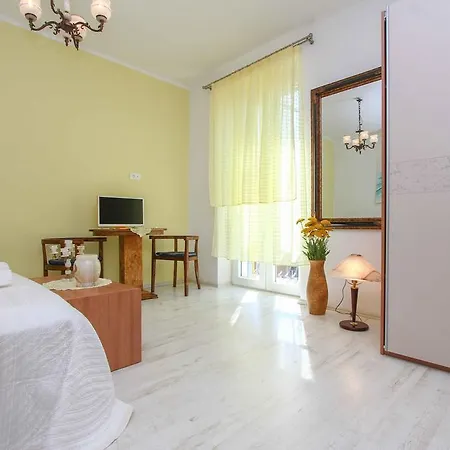 بيت ضيافة Jasmin سبليت